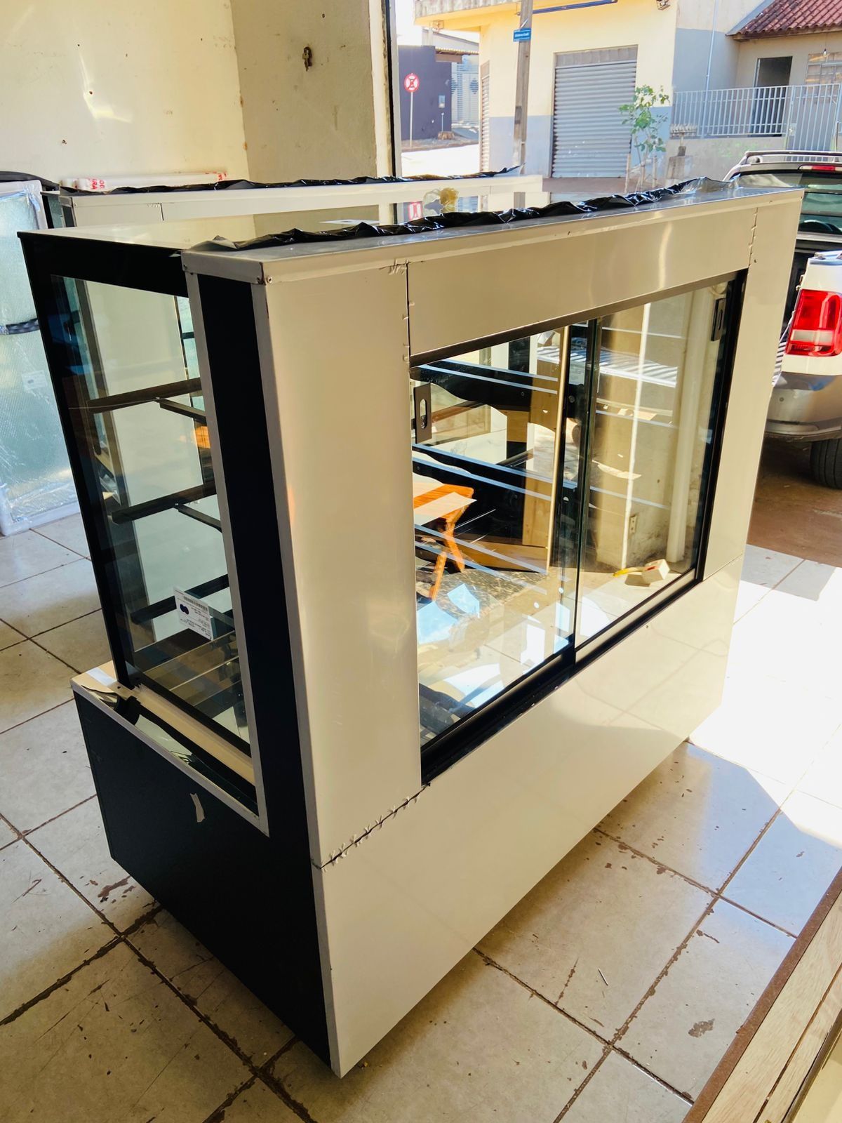 Vitrine refrigerada, quente ou ambiente em aço inox
